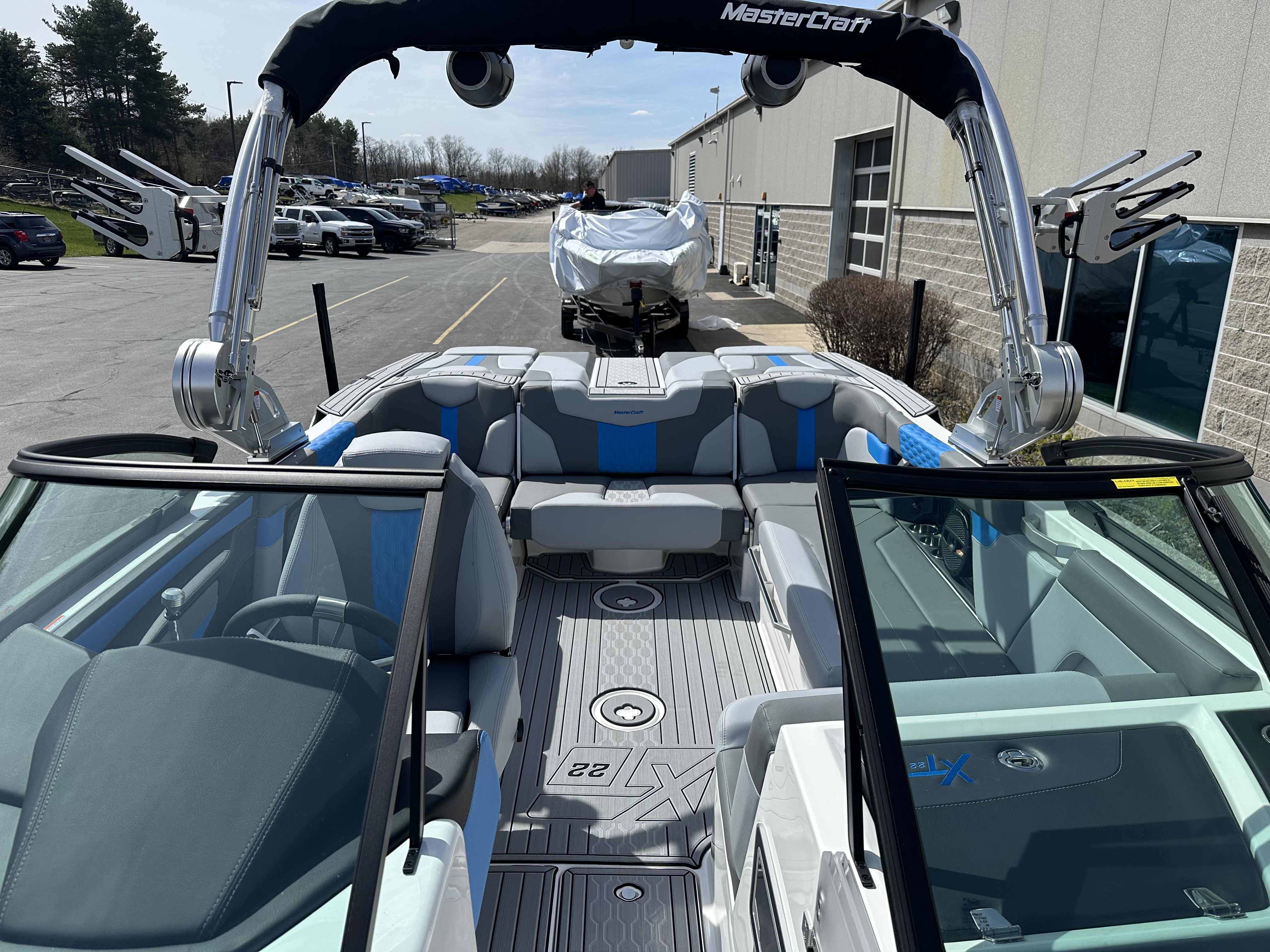 2024 MasterCraft XT22