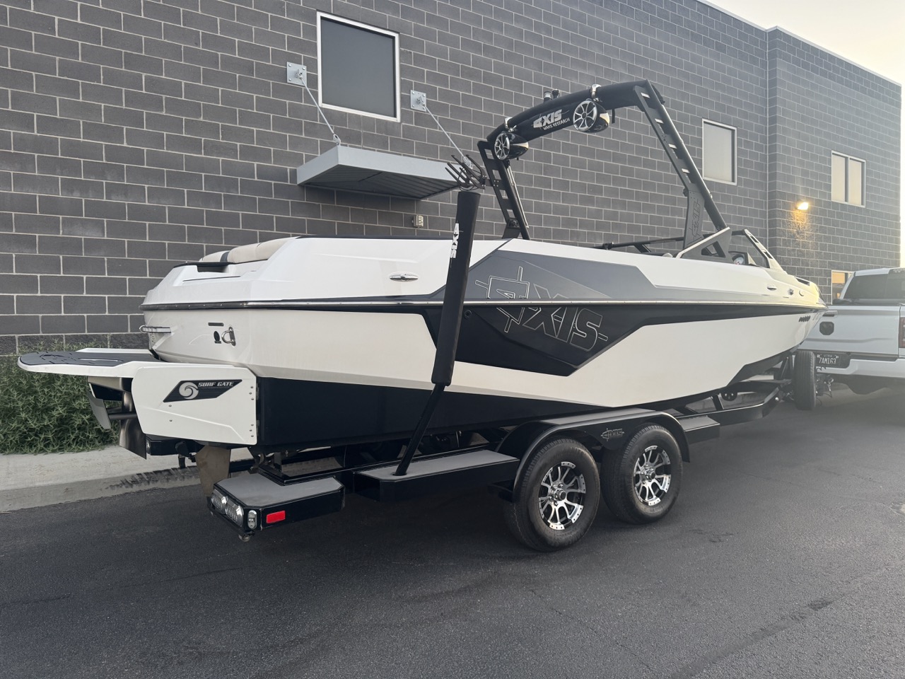 2019 Axis T23 Low Hours comes with all Gear
