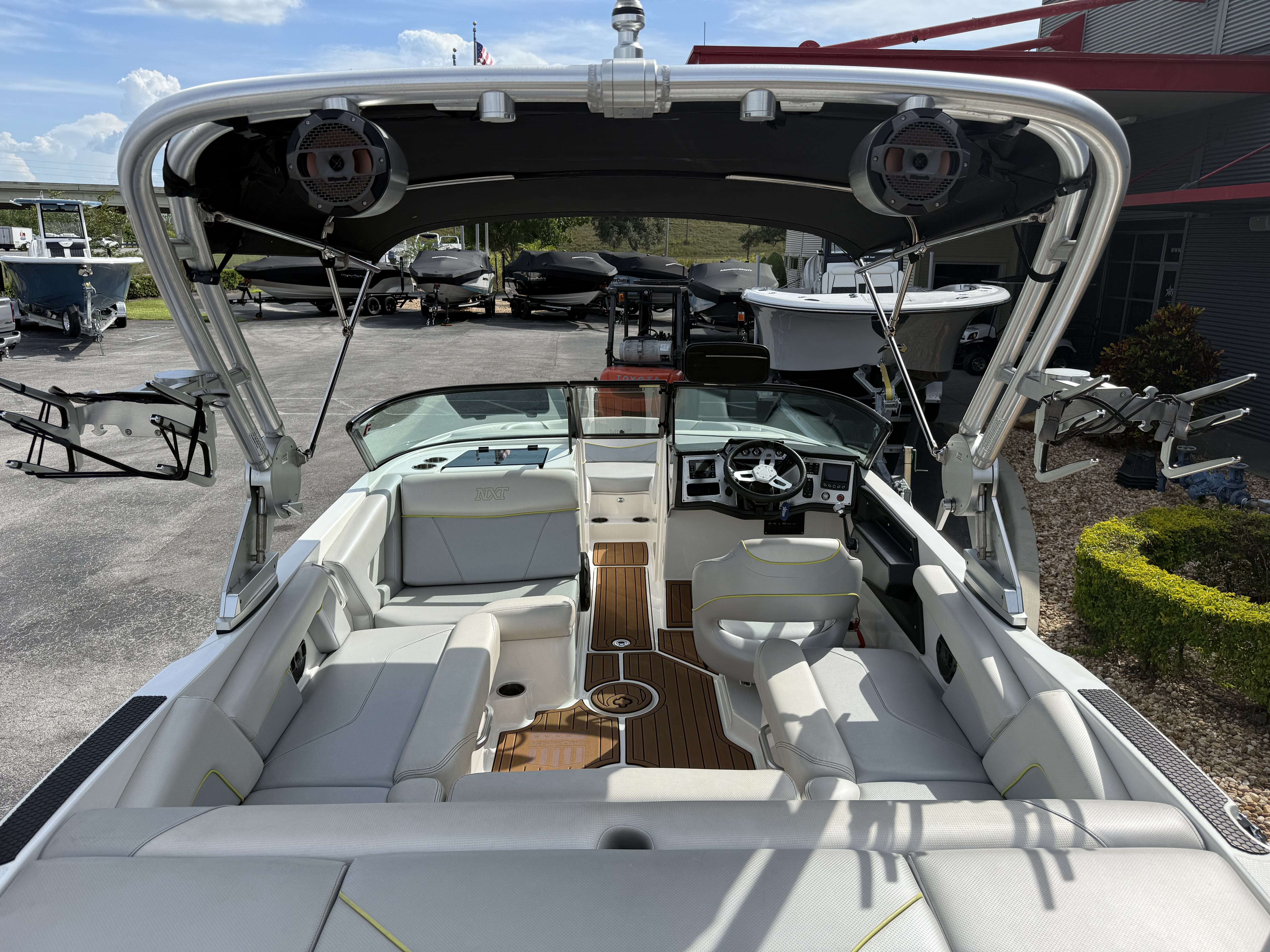 2019 MasterCraft NXT20