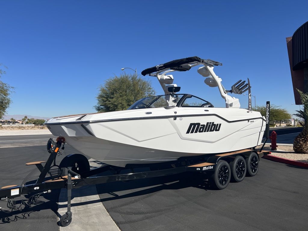 2025 Malibu Boats M230