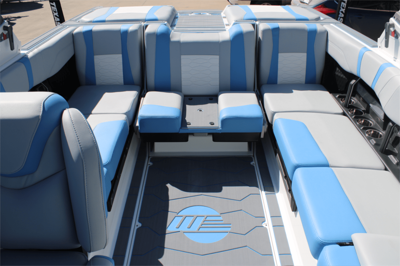 2025 Malibu 23 MXZ