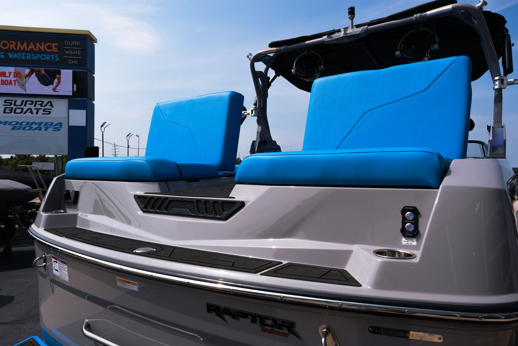 2025 MOOMBA Max