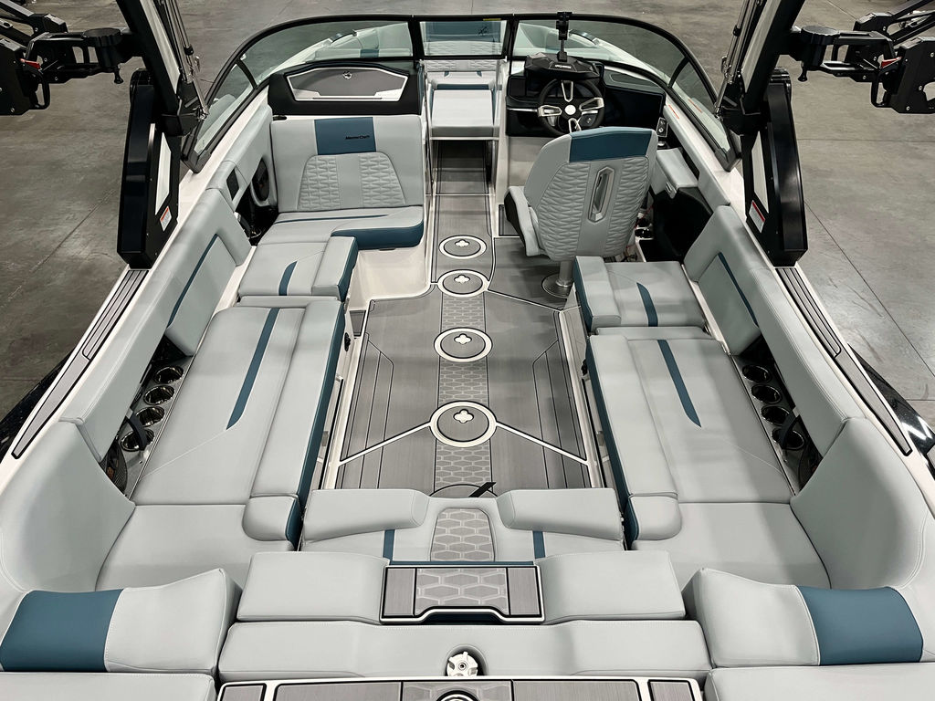 2025 MasterCraft X24