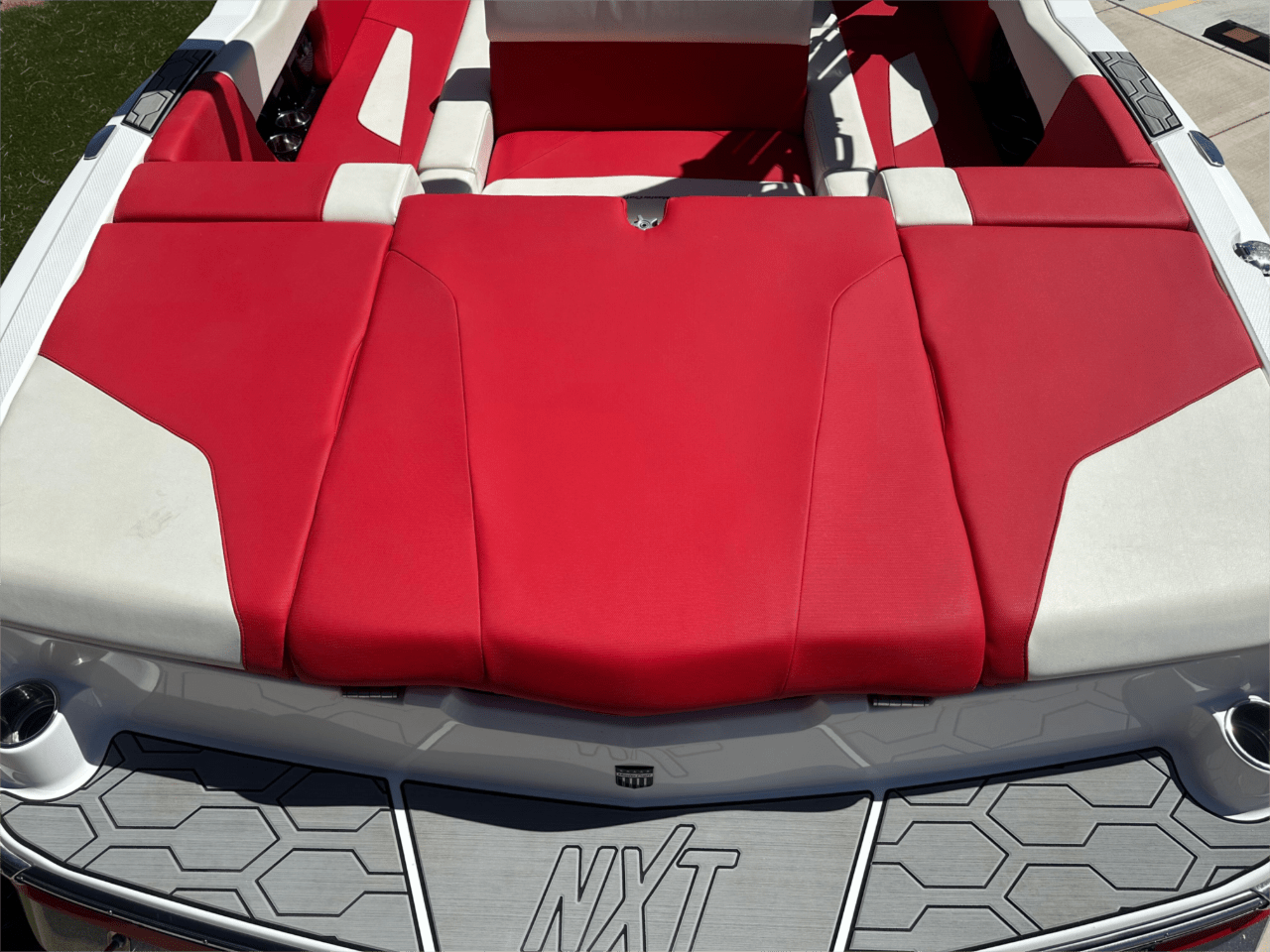 2023 MasterCraft NXT22