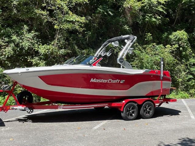 2023 MasterCraft XT22 Icon