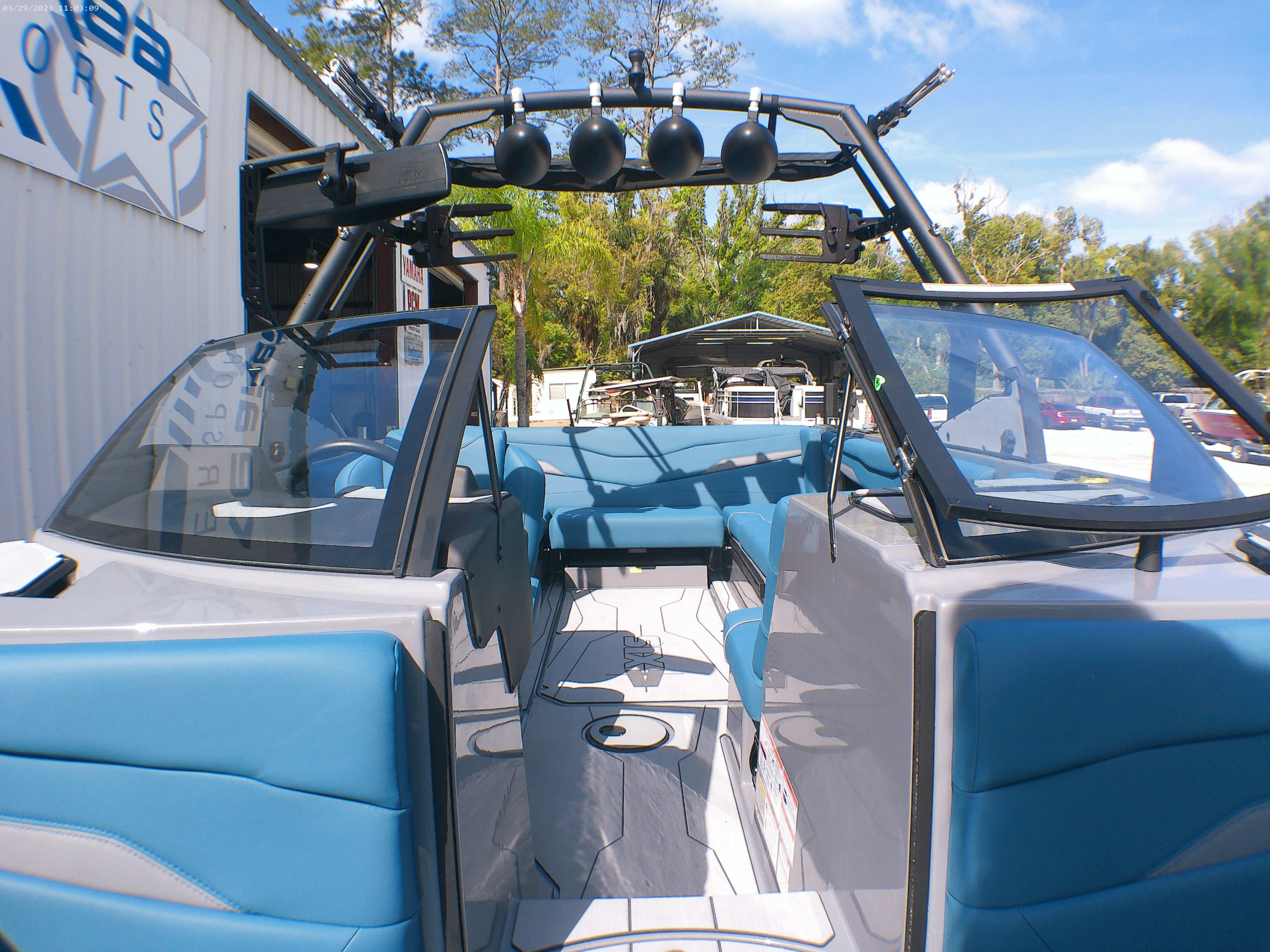2023 Axis T235 Icon