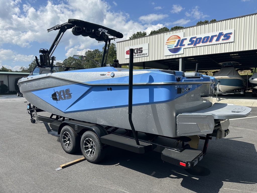 boat.Title