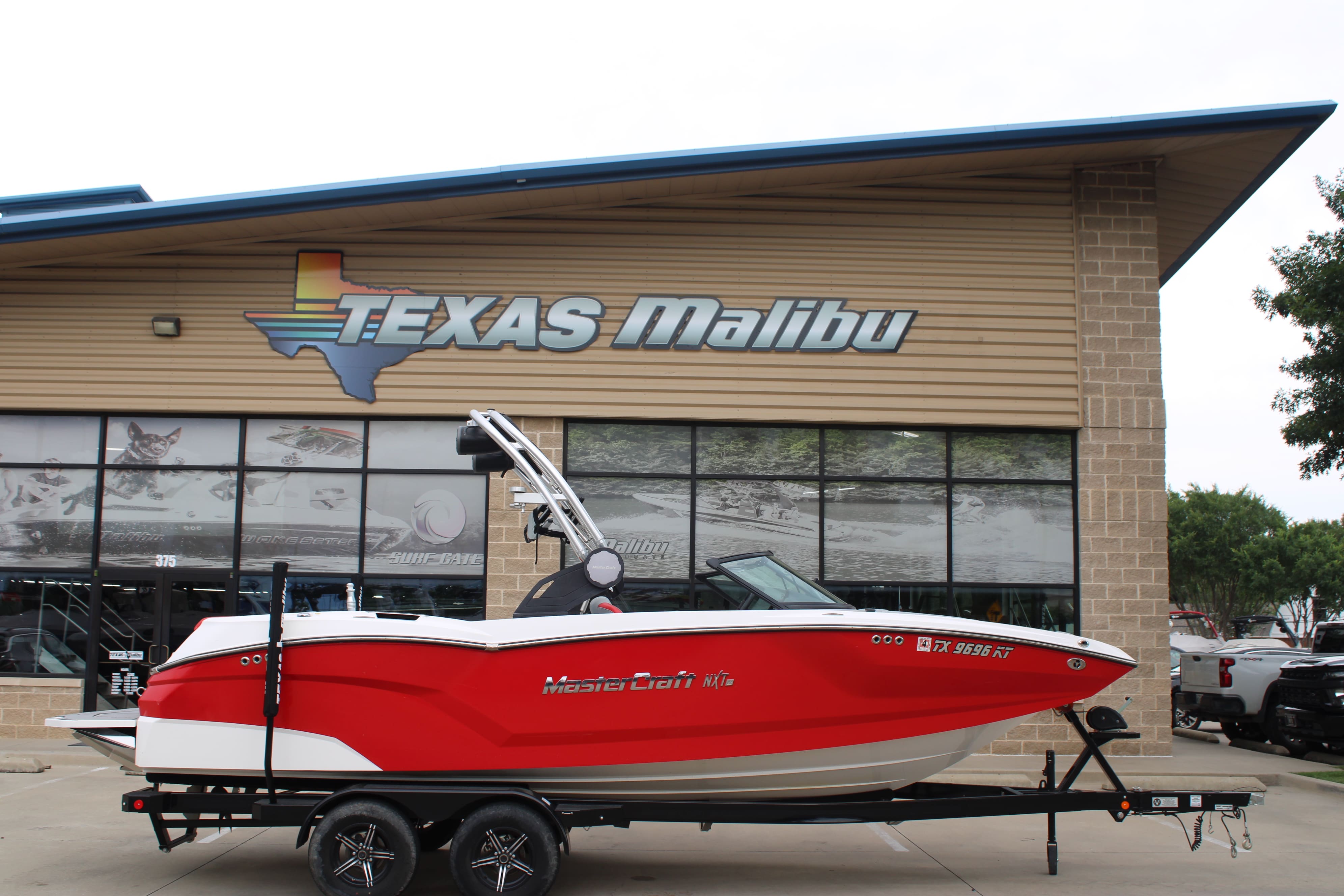 2022 MasterCraft NXT22