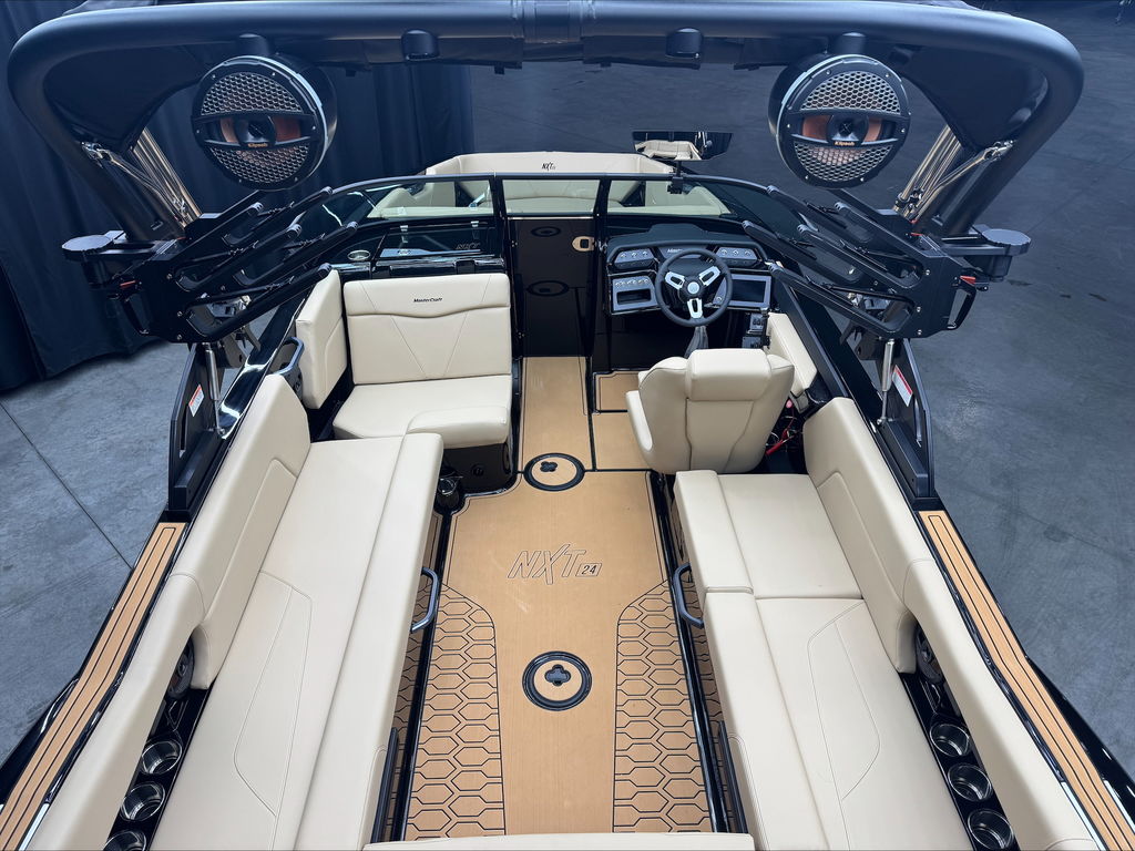 2025 MasterCraft NXT24