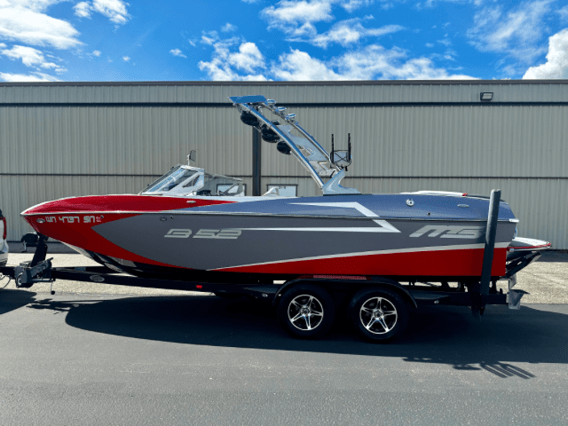 2015 MB Sports B52