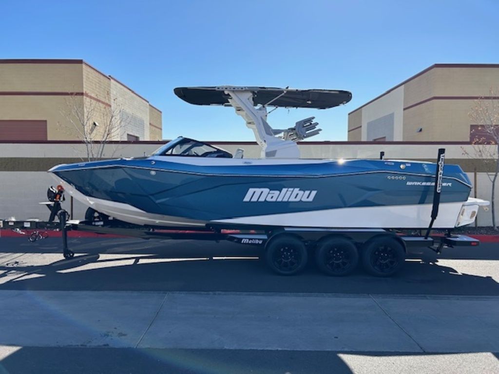 boat.Title