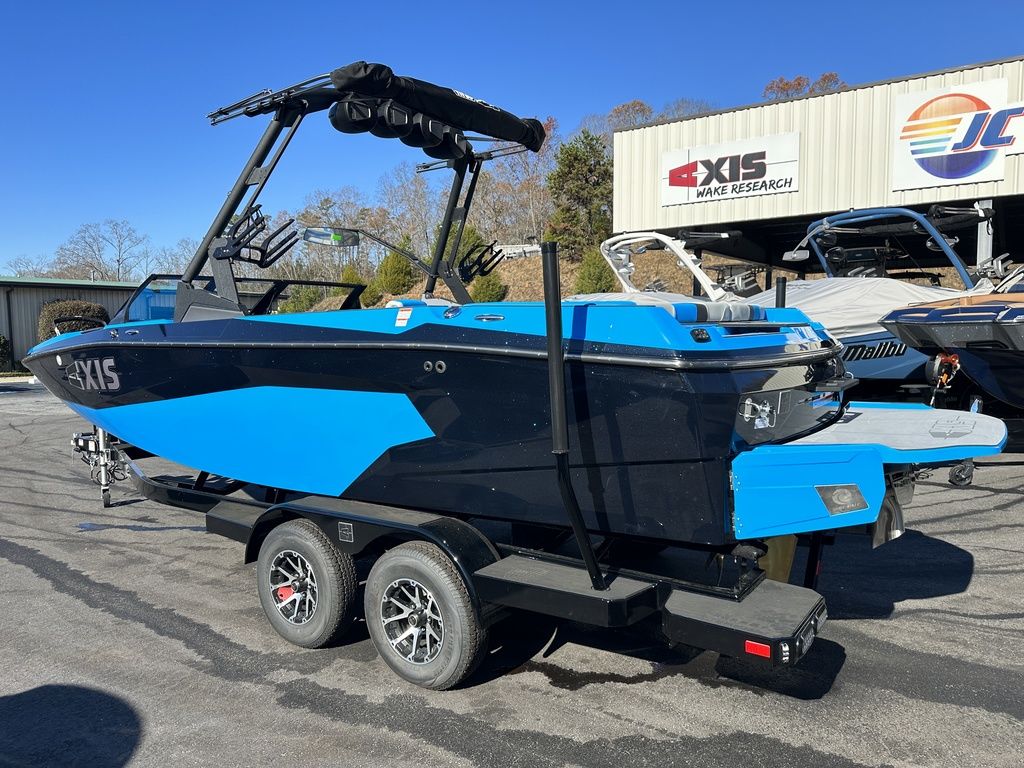 boat.Title