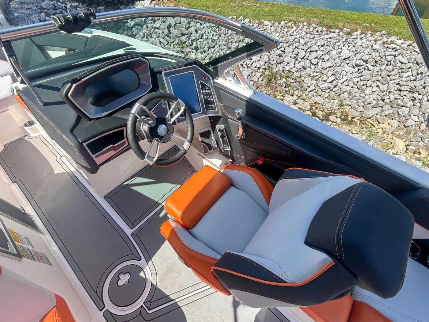 2021 MasterCraft XT22