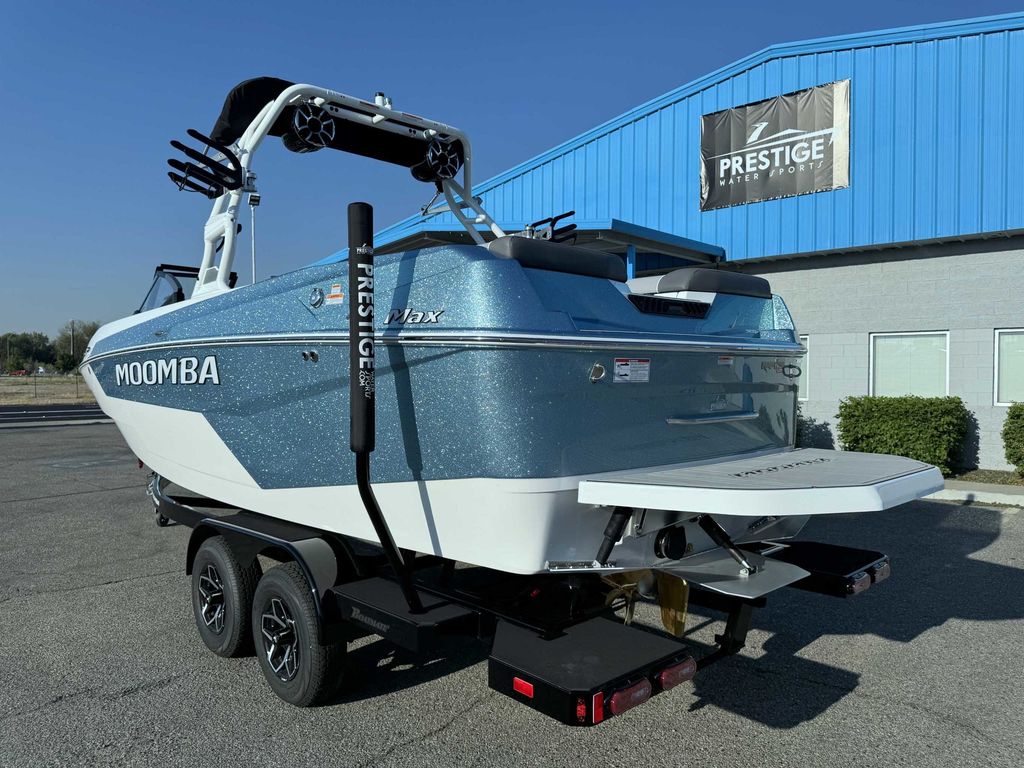 2025 MOOMBA Max