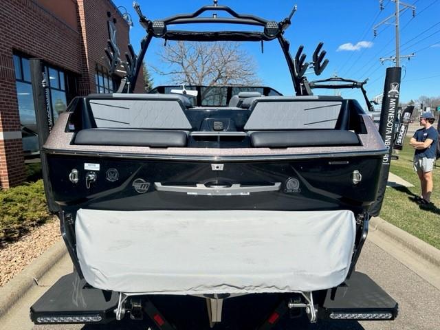 2024 Malibu Wakesetter M220 -W5346
