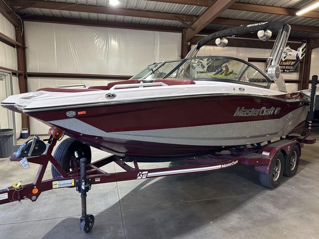 2022 MasterCraft XT20