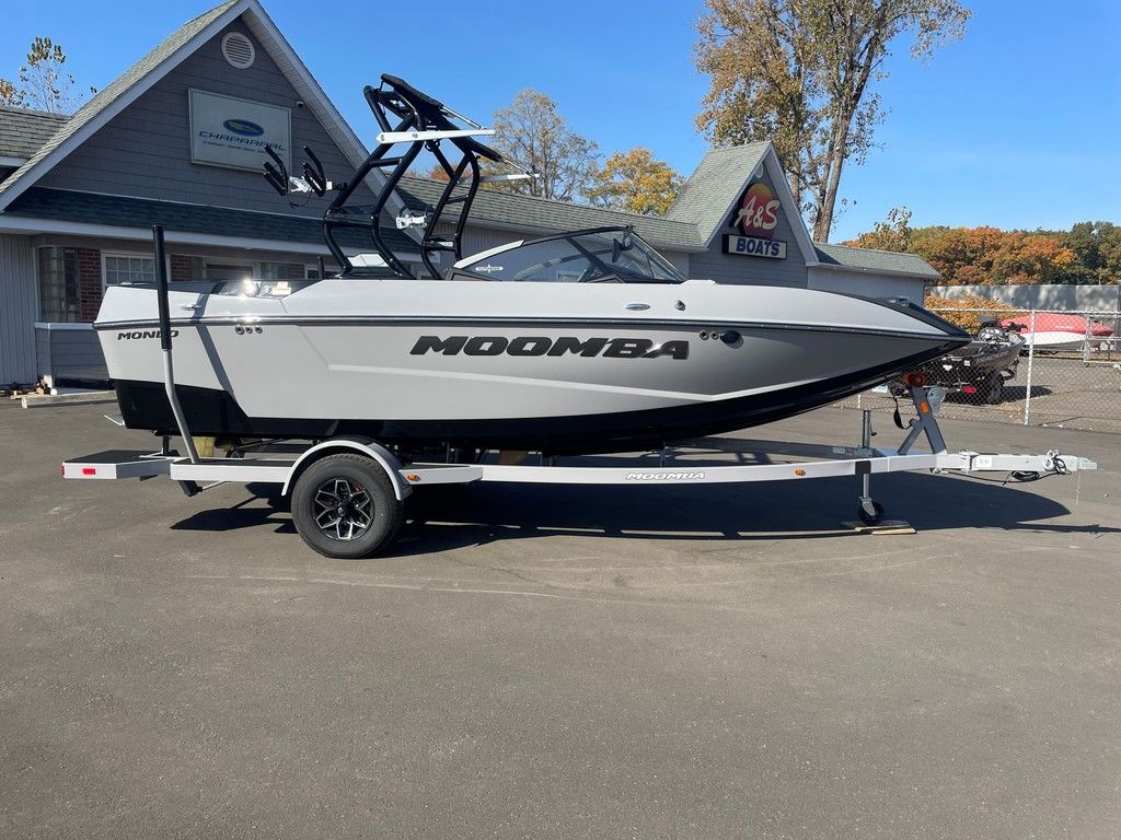 2025 MOOMBA Mondo