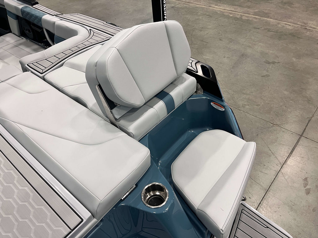 2025 MasterCraft XT23