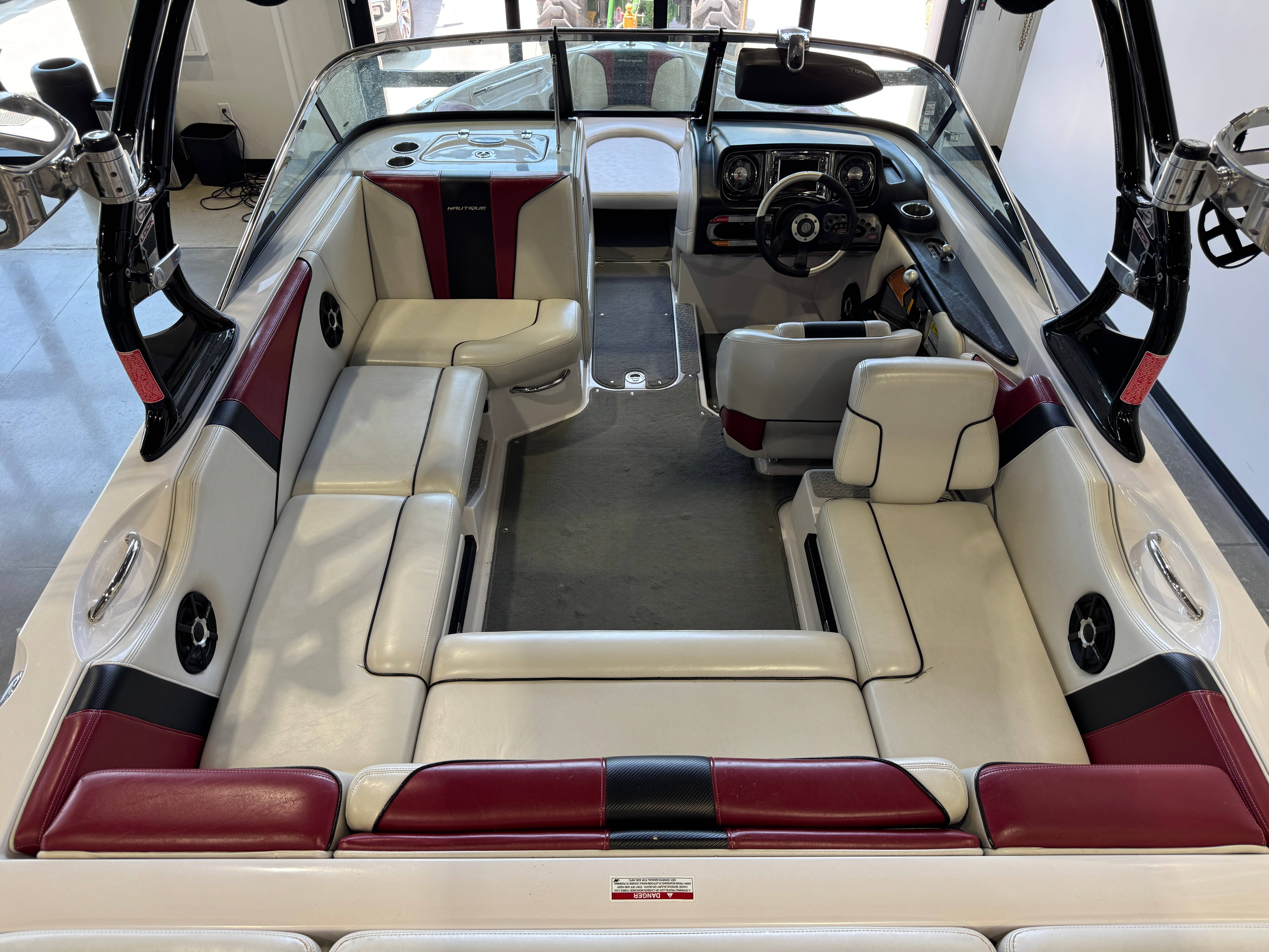 2010 Nautique SUPER AIR NAUTIQUE 210