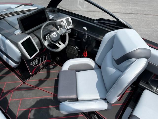 2024 Malibu 26 LSV *Huge Demo Discount- New*