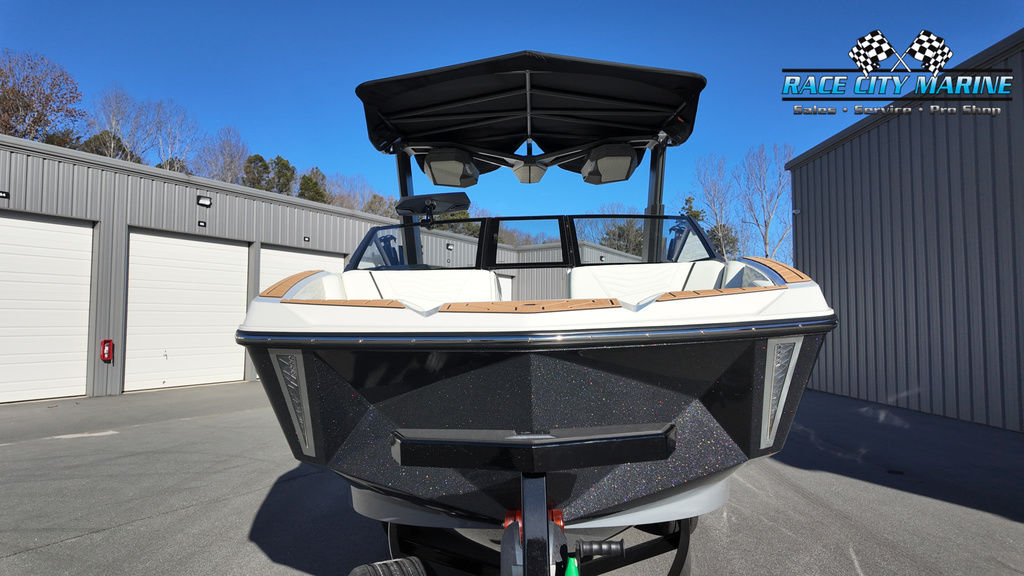 2025 Nautique G23