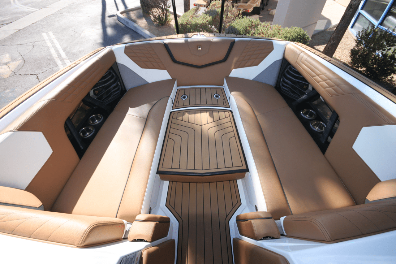 2024 Super Air Nautique G25 &#8211; 118 hours &#8211; Warranty till 8/18/28