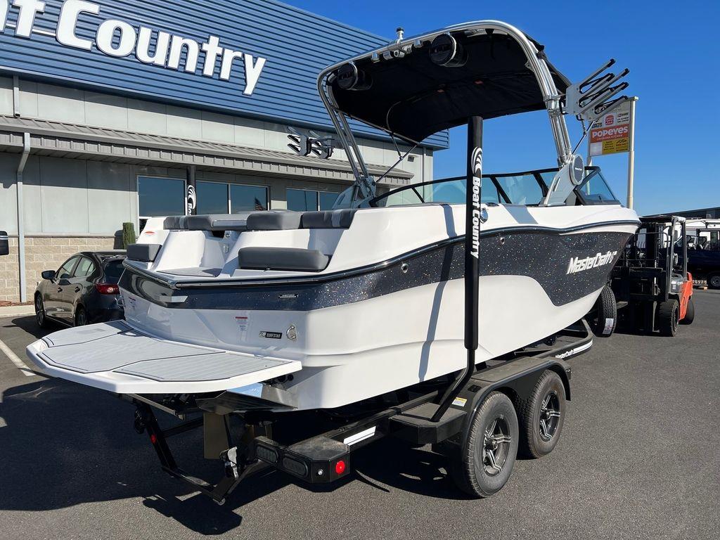 2024 MasterCraft XT22 T
