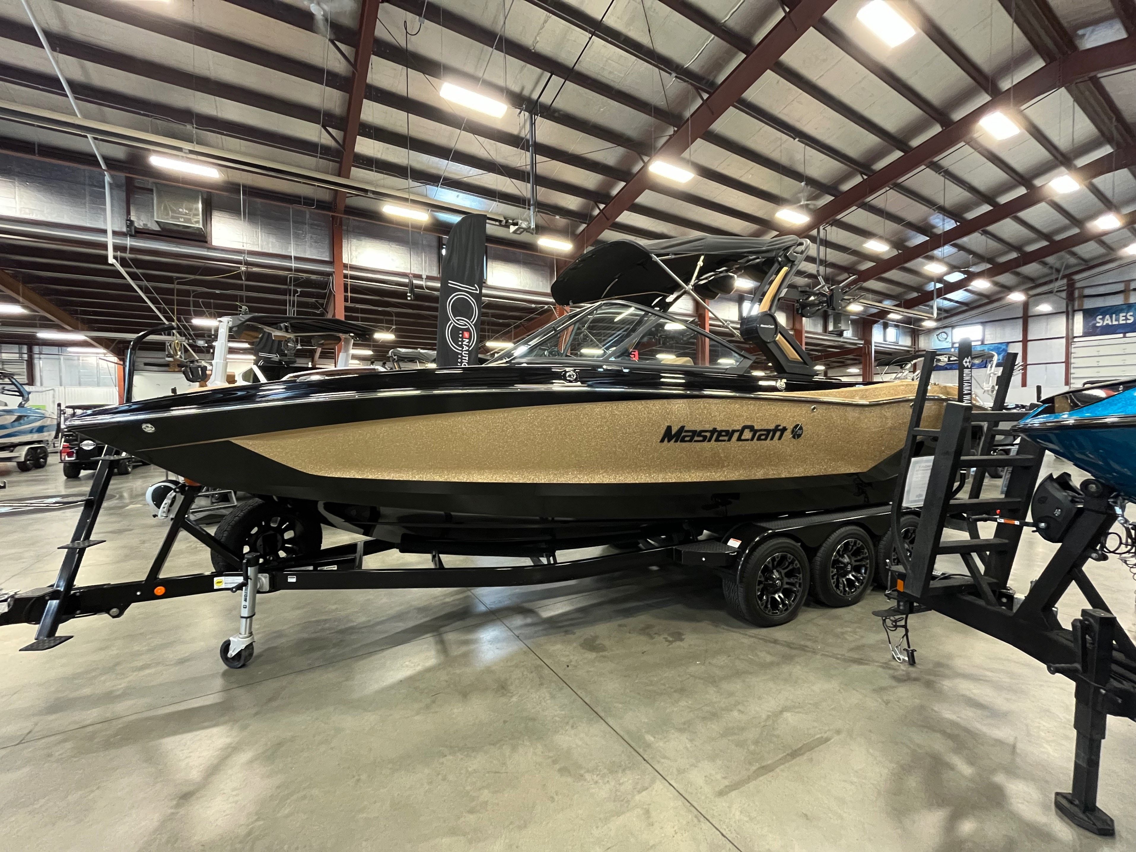 2022 MasterCraft X26