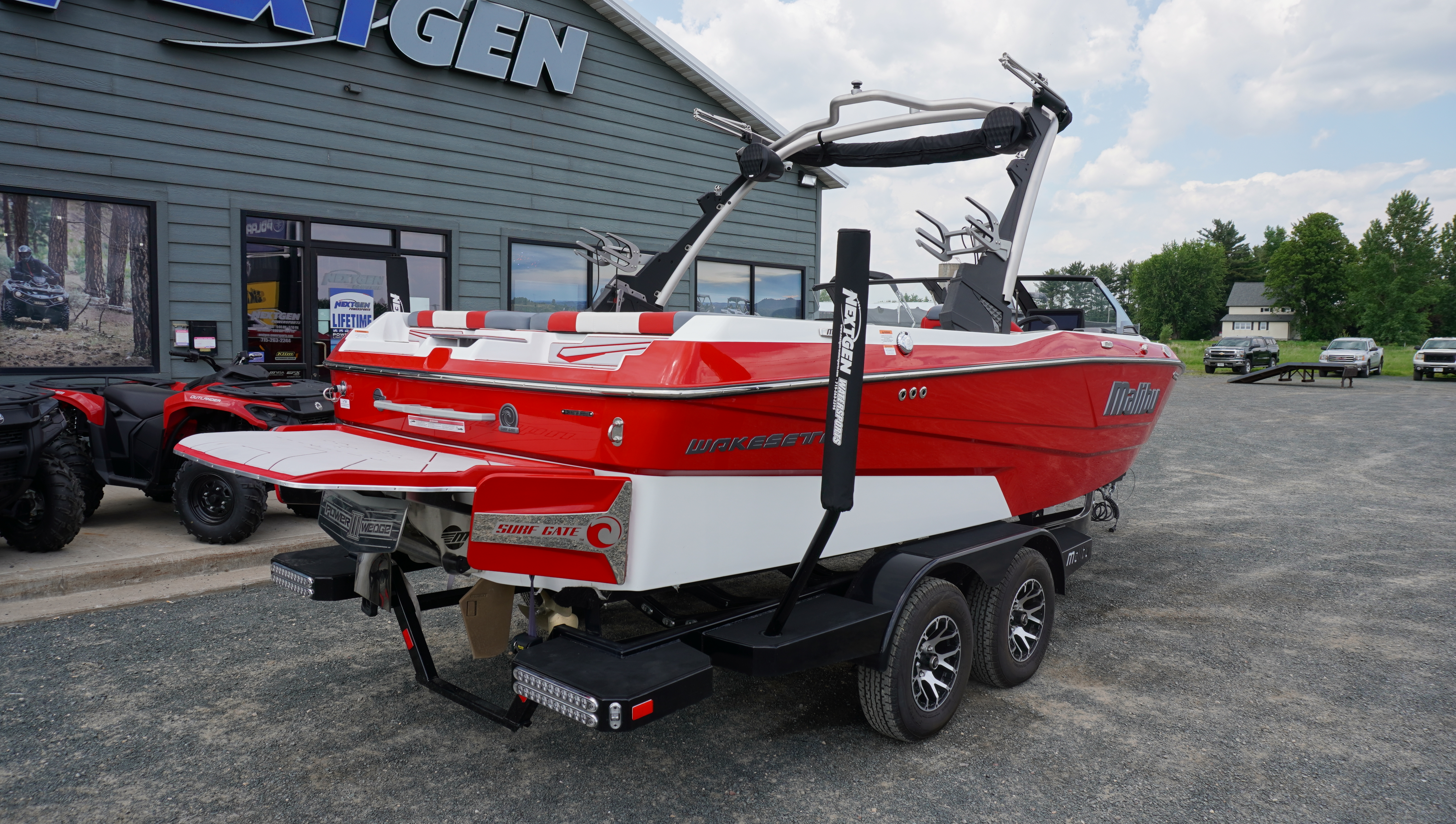 2023 Malibu Boats 21 LX
