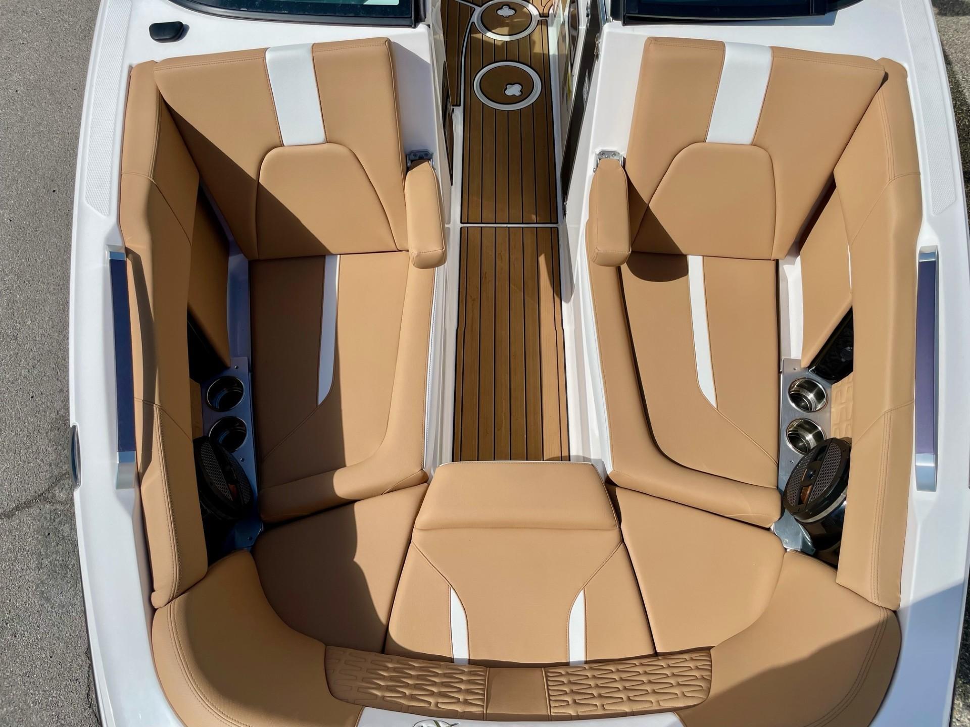 2023 MasterCraft X24