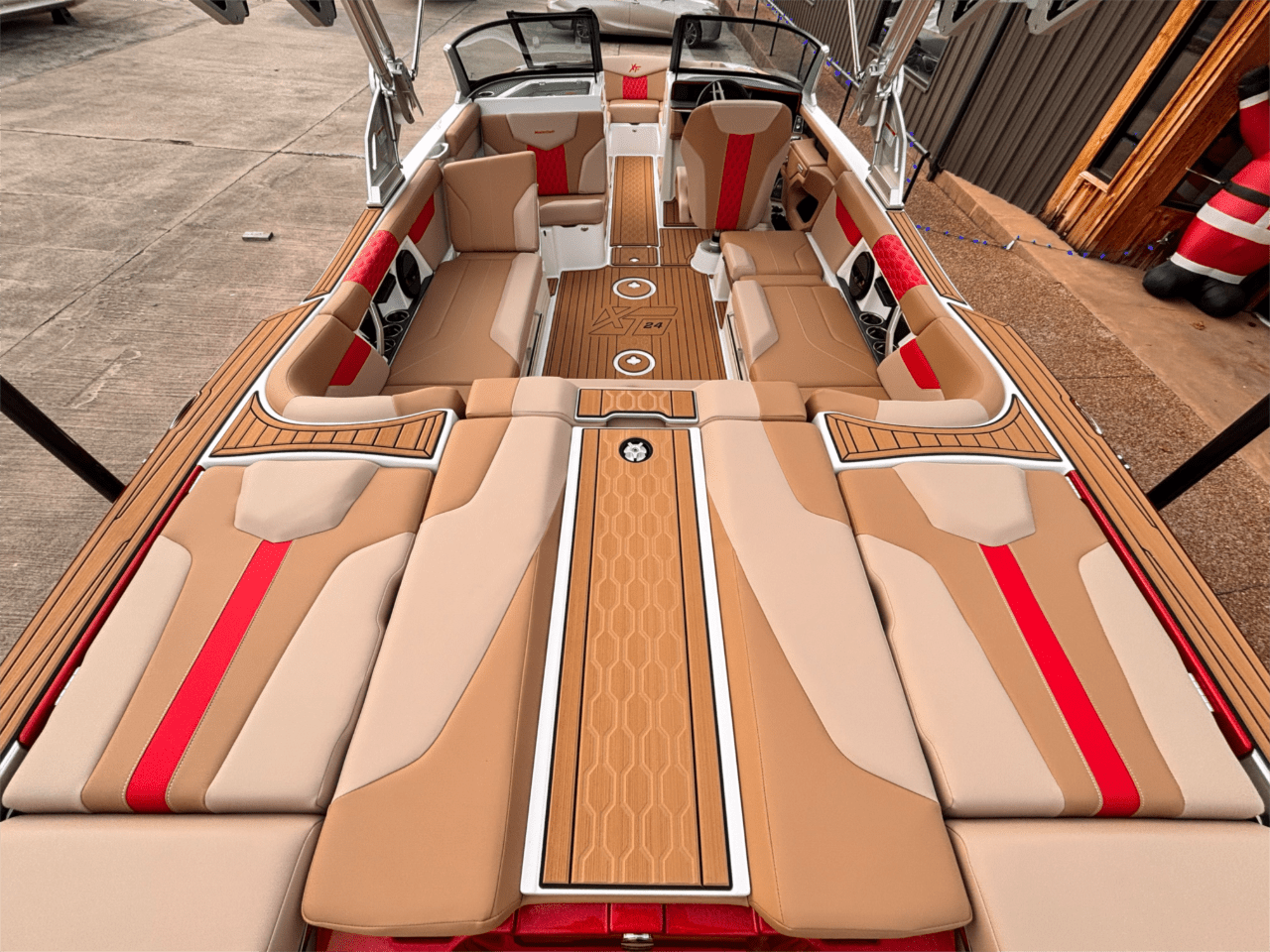 2025 MasterCraft XT24