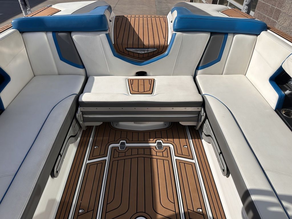 2018 Nautique G25