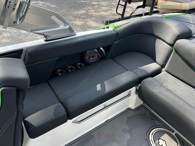 2019 MasterCraft XT23