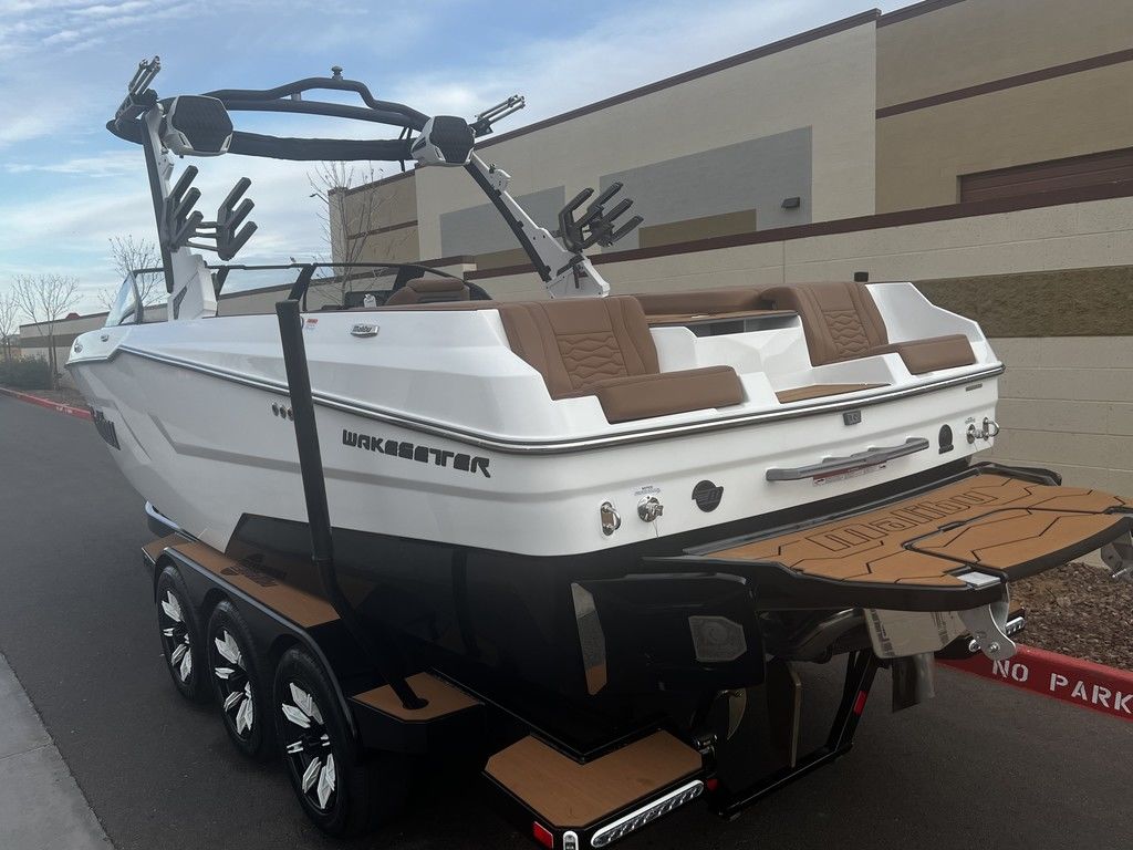 boat.Title