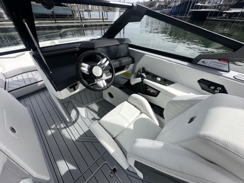 2025 Nautique G23