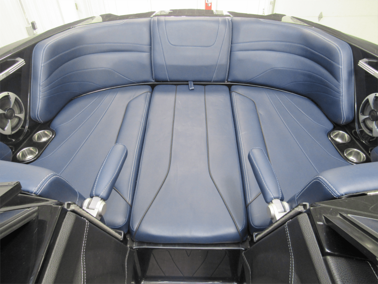 2019 Malibu 24 MXZ – M6Di, Bow Thruster, Runs Well!