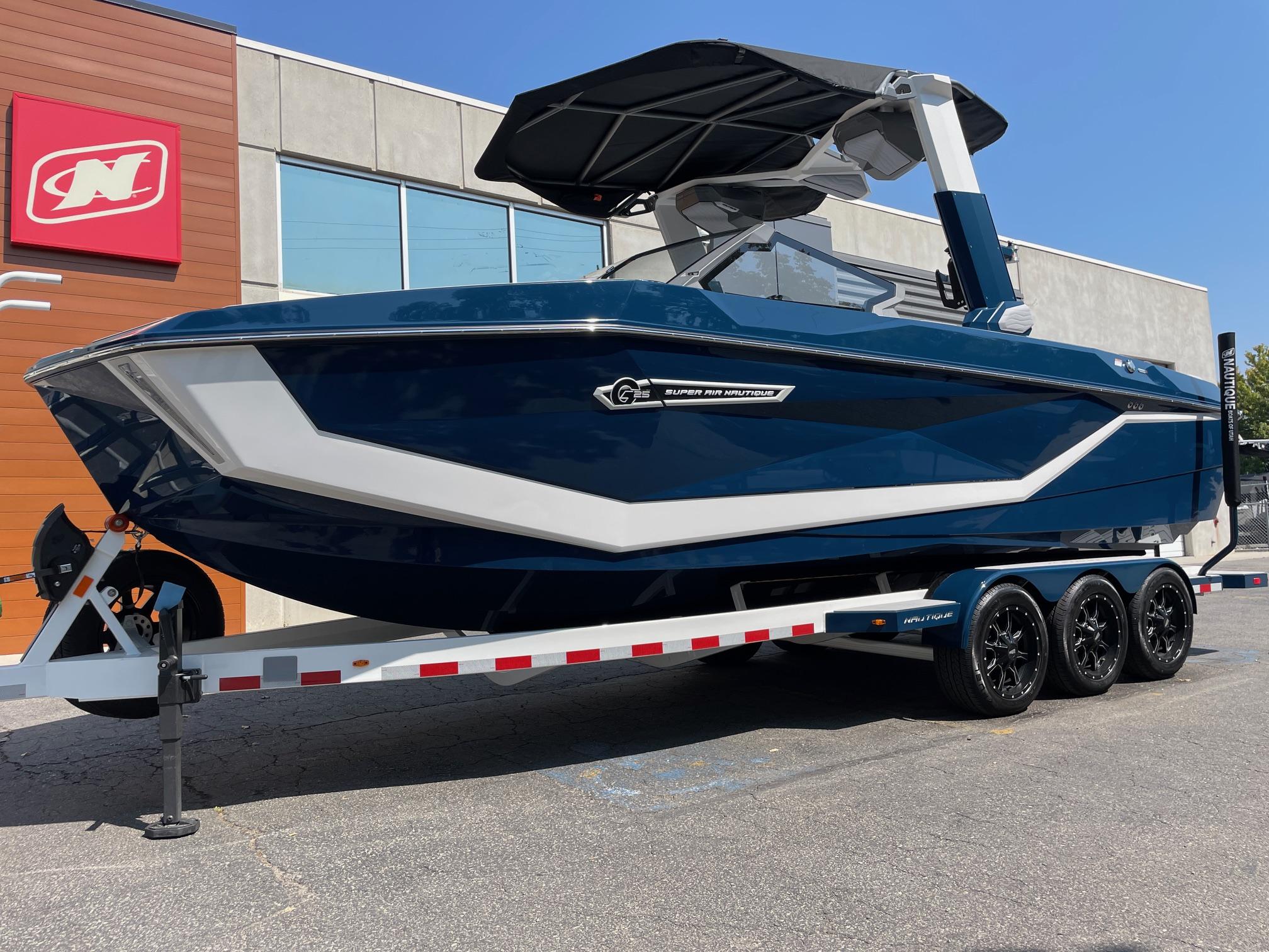 boat.Title