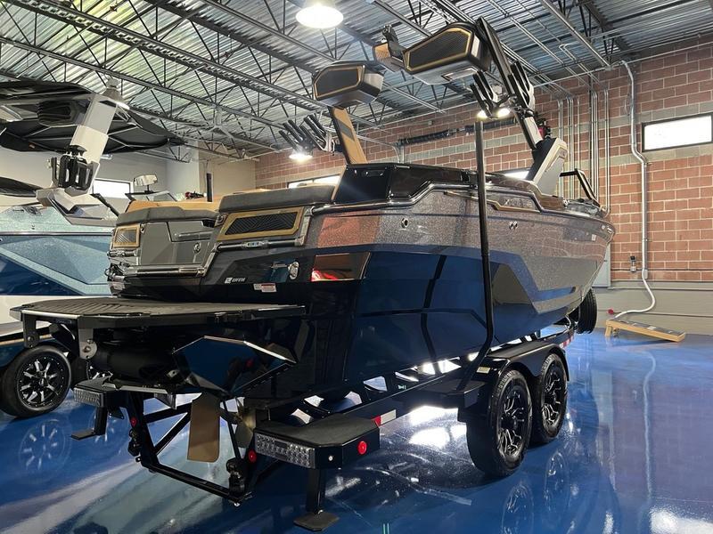 2024 MasterCraft XStar 23