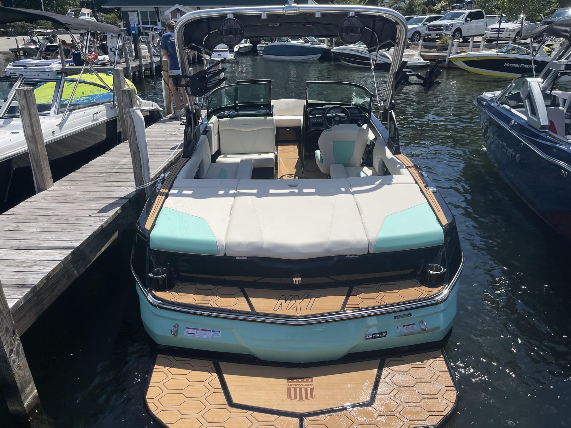 boat.Title