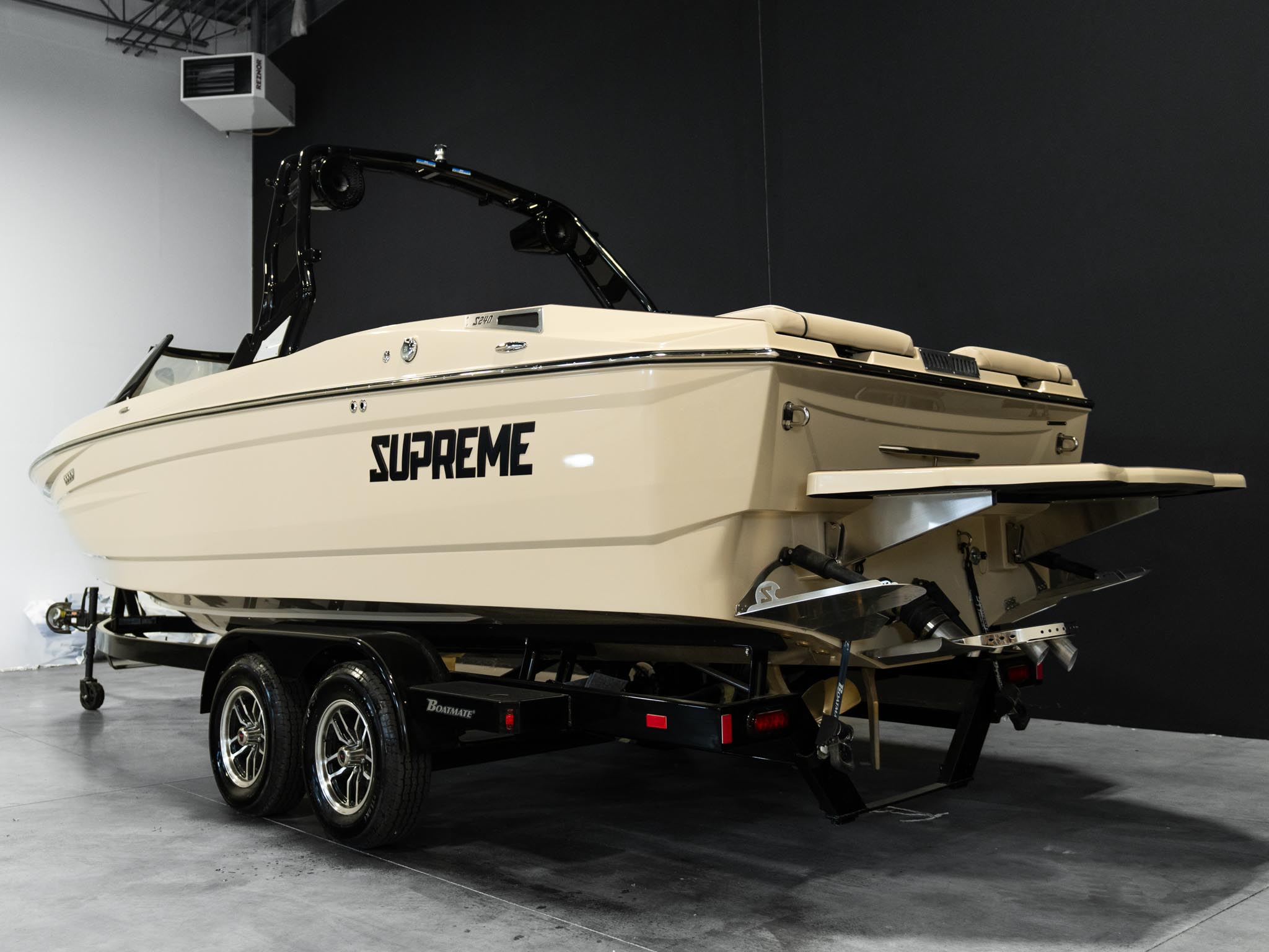 2025 Supreme S240 – Tan