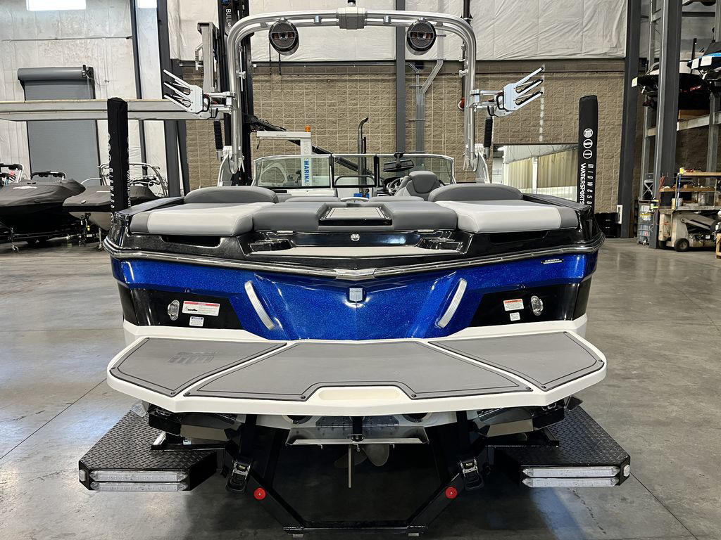 2019 MasterCraft XT23