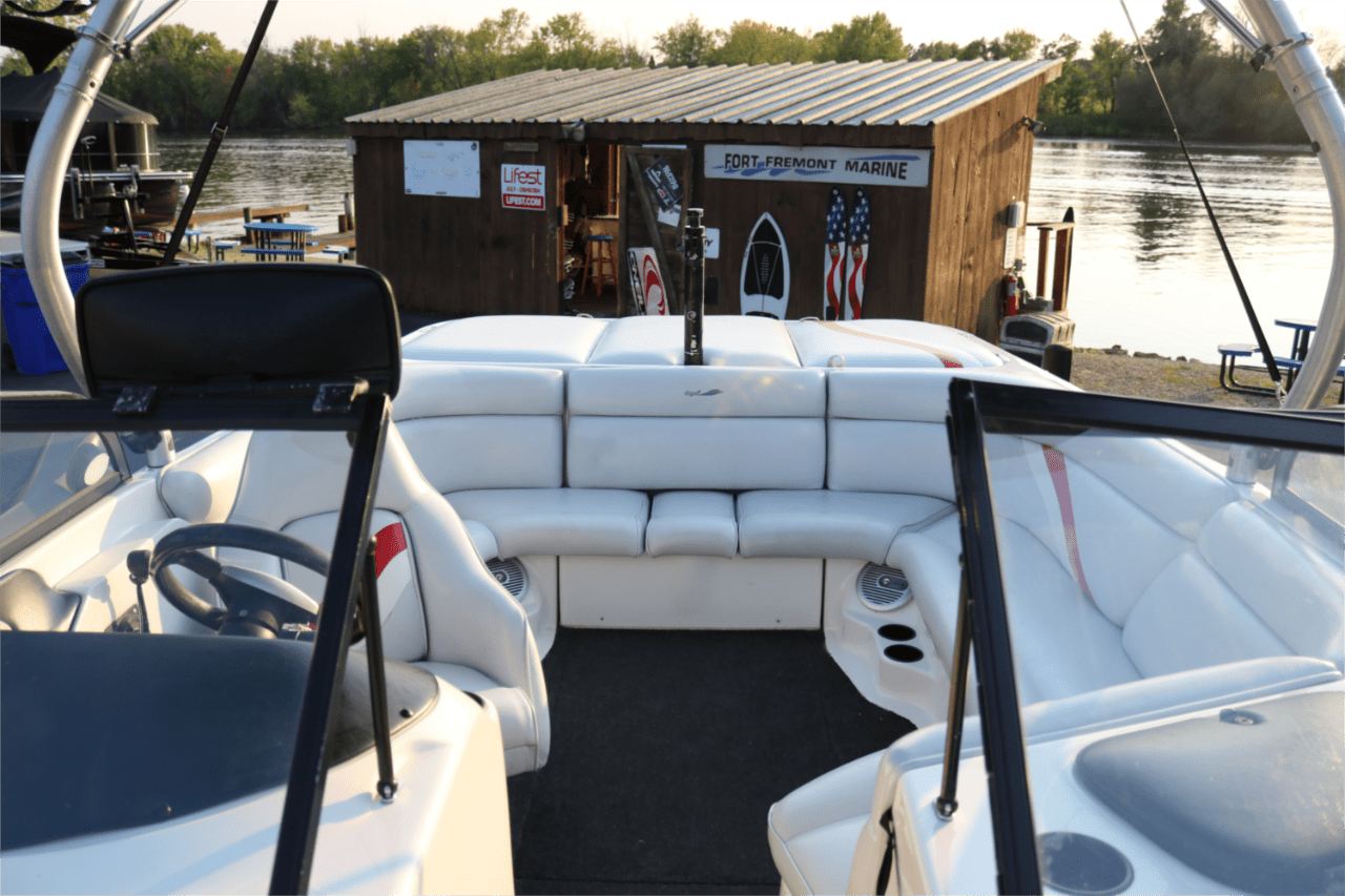 boat.Title