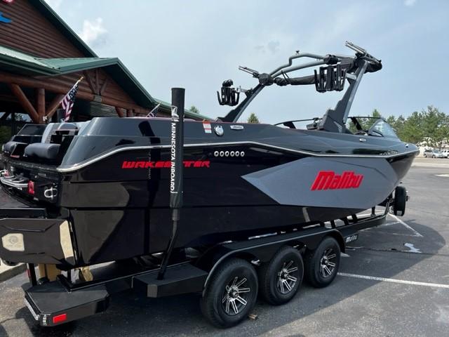 2024 Malibu 26 LSV *Huge Demo Discount- New*