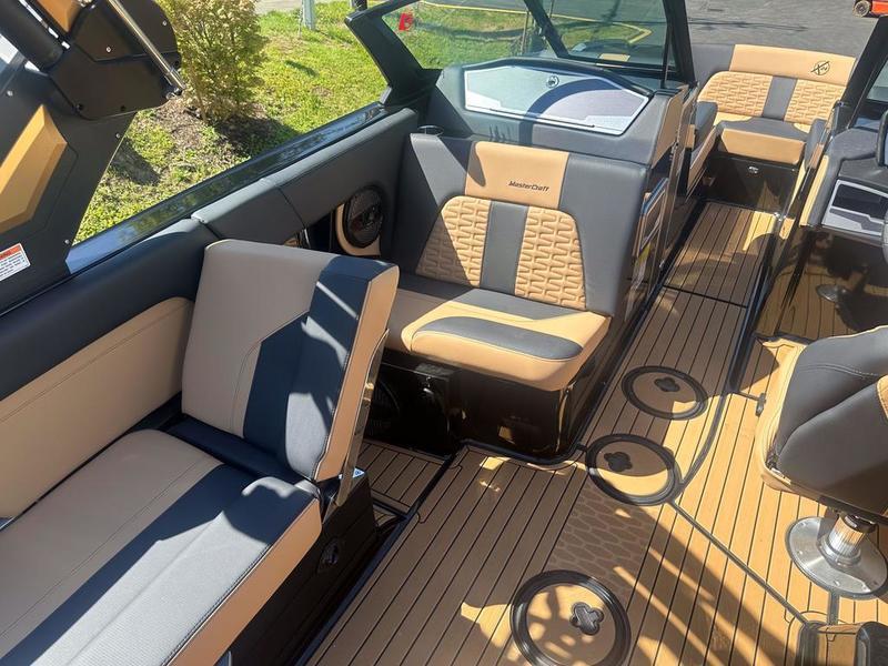 New 2024 MasterCraft X24