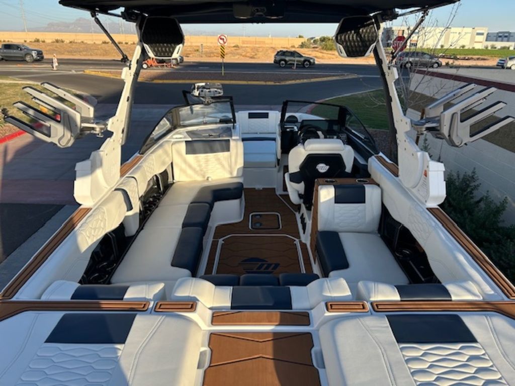 2025 Malibu Boats 24 MXZ
