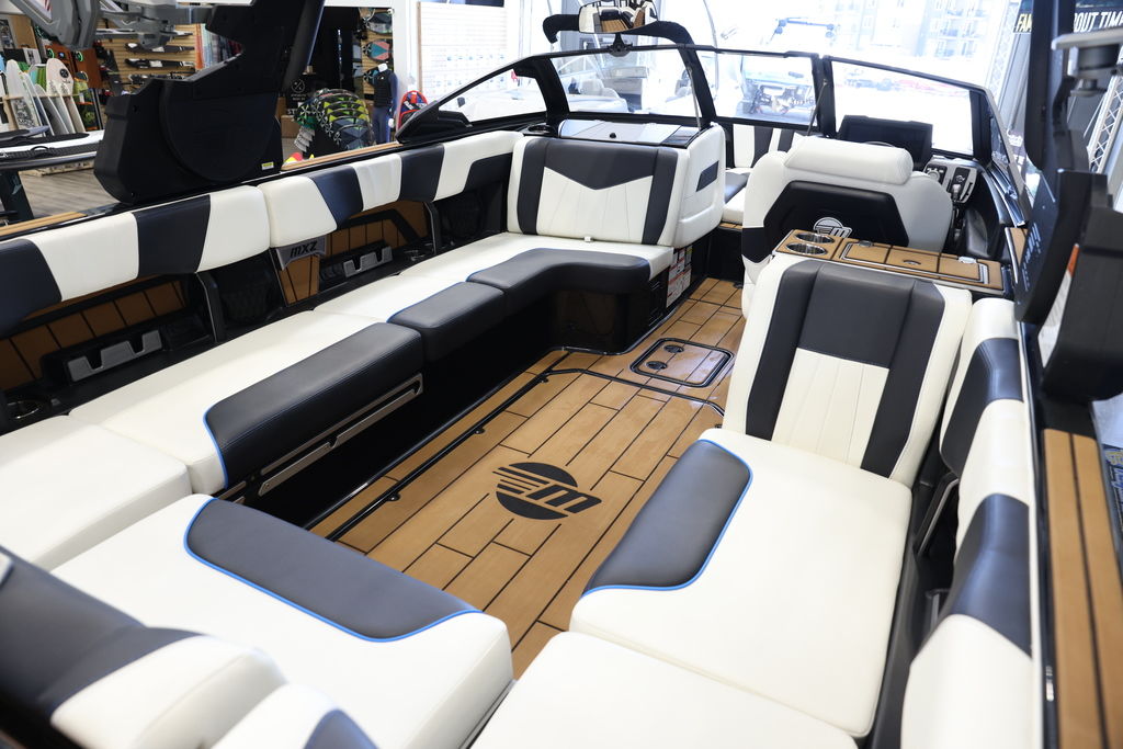 2024 Malibu Boats 24 MXZ