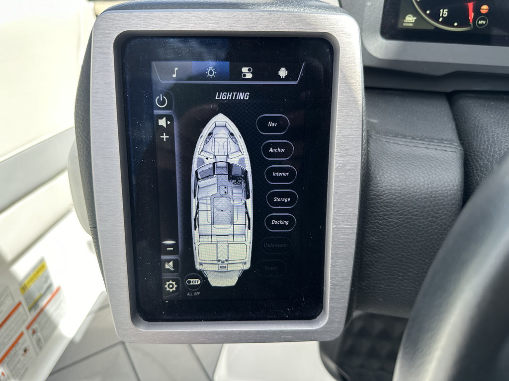 2023 Malibu Boats 22 LSV
