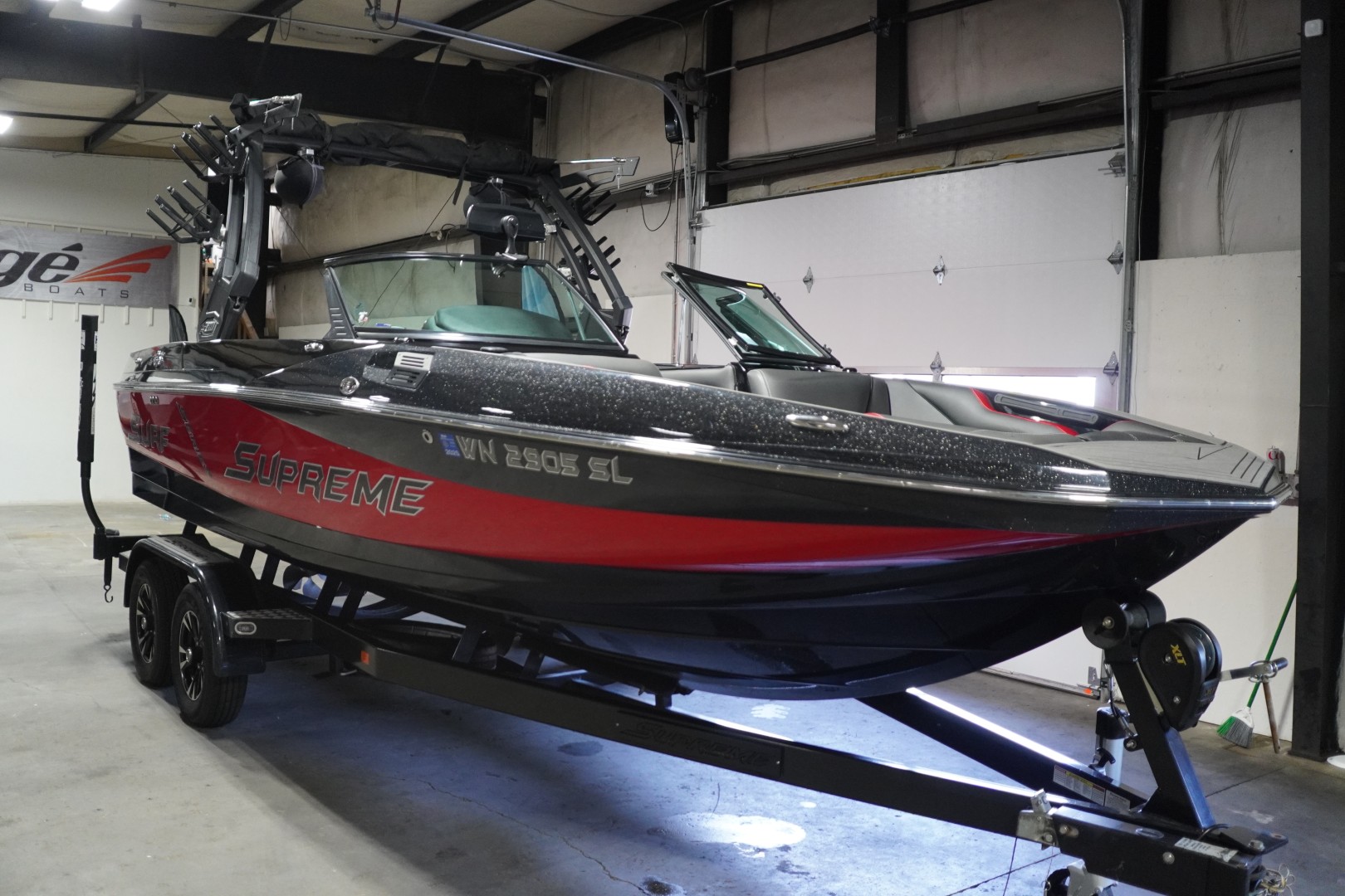 2017 Supreme Boats S211