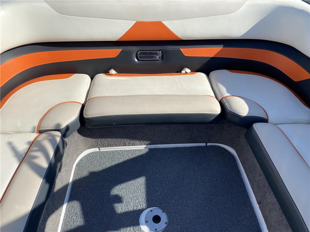 2014  Malibu Wakesetter  23LSV Icon