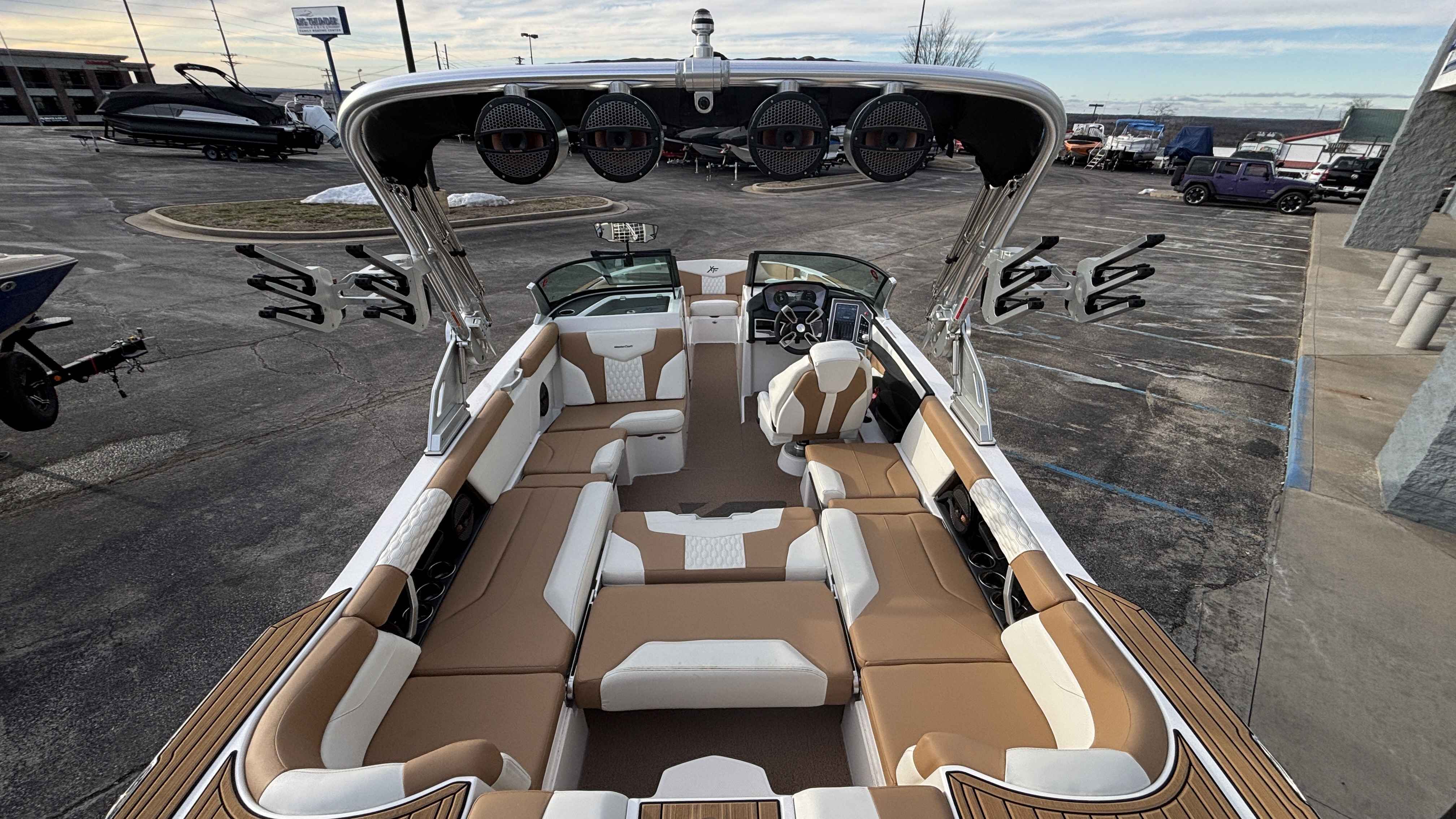 2023 MasterCraft XT24